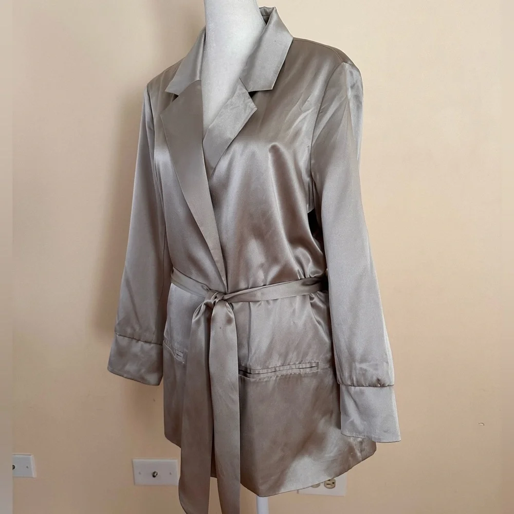 L'Agence Everly Shawl Wrap Blazer - Picture 3 of 12